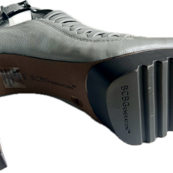 bcbgeneration BG-Kaius Heels, Size 6m - Picture 7 of 7